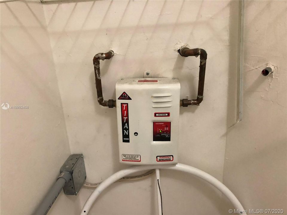 Vendido Recientemente: $210,000 (2 camas, 2 baños, 1000 Pies cuadrados)