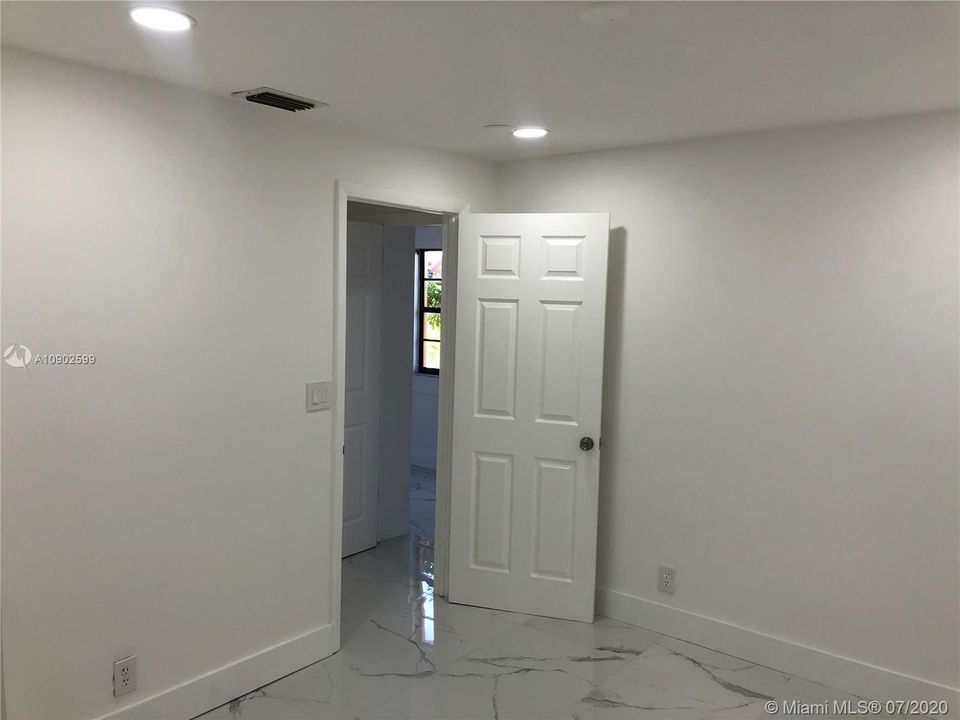 Recently Rented: $2,900 (4 beds, 2 baths, 1482 Square Feet)