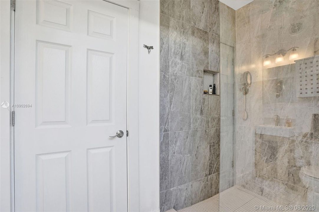 Shower in bathroom #3