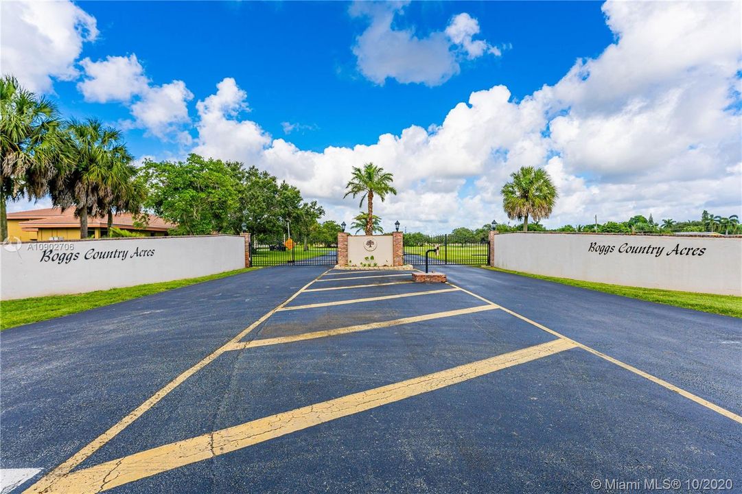 Recently Sold: $3,800,000 (4 beds, 4 baths, 4028 Square Feet)