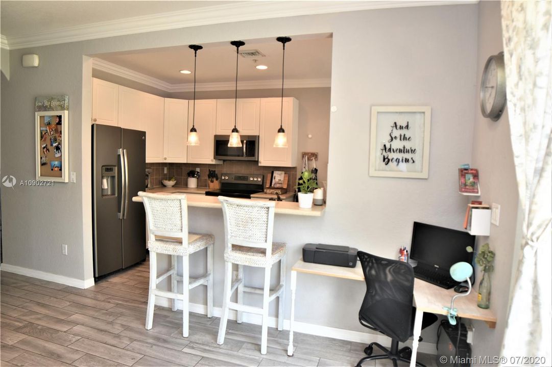 Недавно продано: $246,000 (3 спален, 2 ванн, 1430 Квадратных фут)