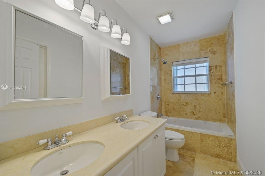Recently Rented: $4,000 (4 beds, 2 baths, 2340 Square Feet)