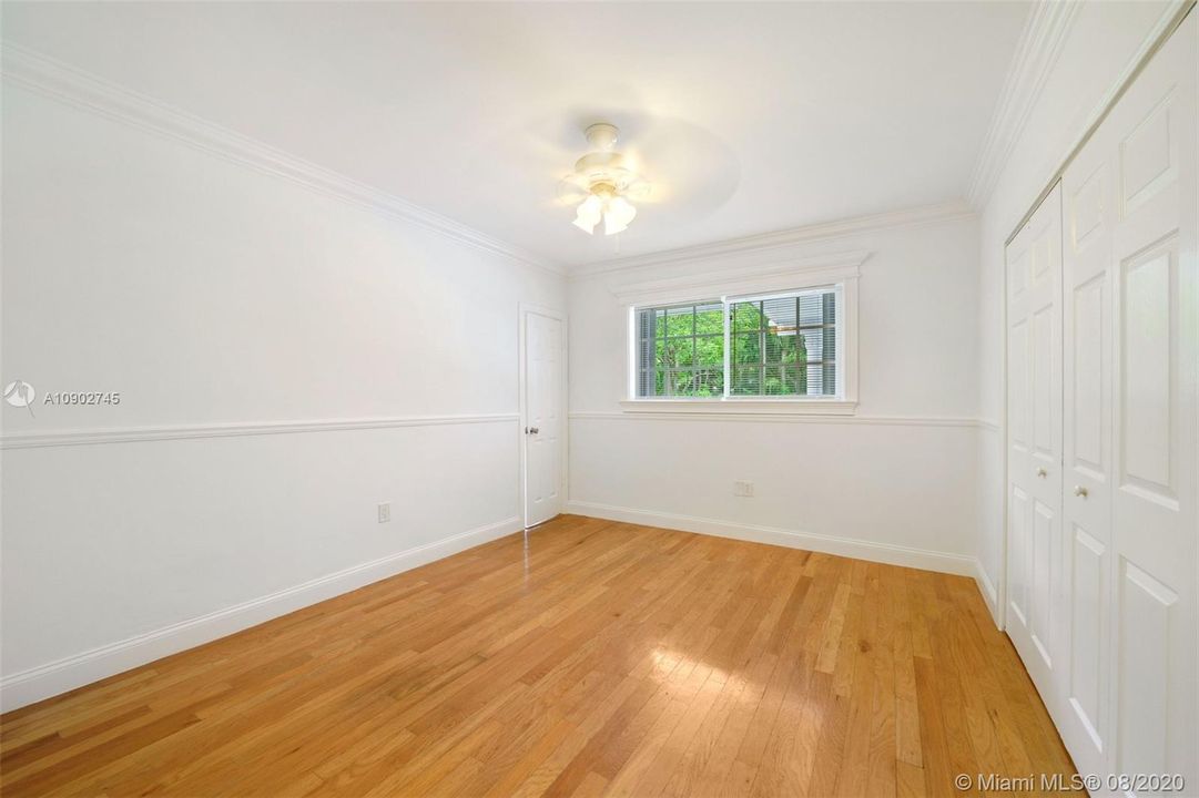 Recently Rented: $4,000 (4 beds, 2 baths, 2340 Square Feet)