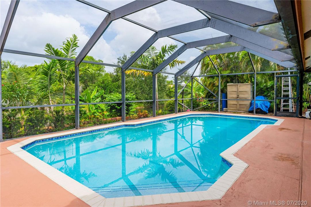 Vendido Recientemente: $429,770 (4 camas, 3 baños, 2765 Pies cuadrados)