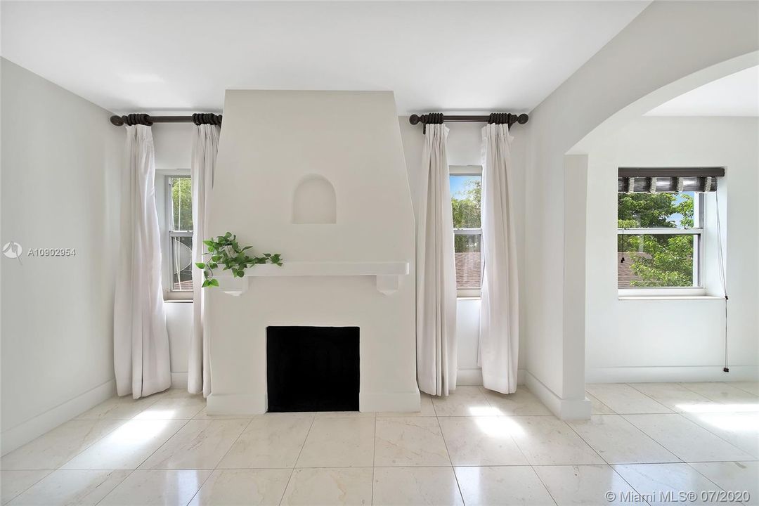 Welcome to The Ivy @ Palm Grove!