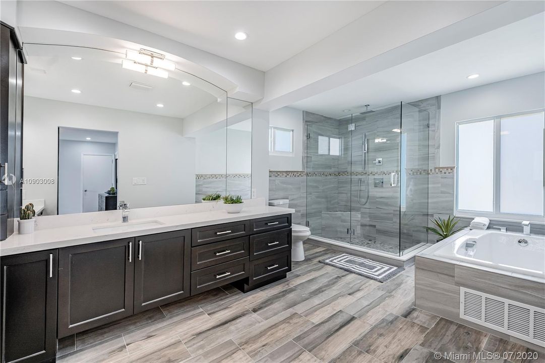 Recently Sold: $695,000 (4 beds, 3 baths, 0 Square Feet)