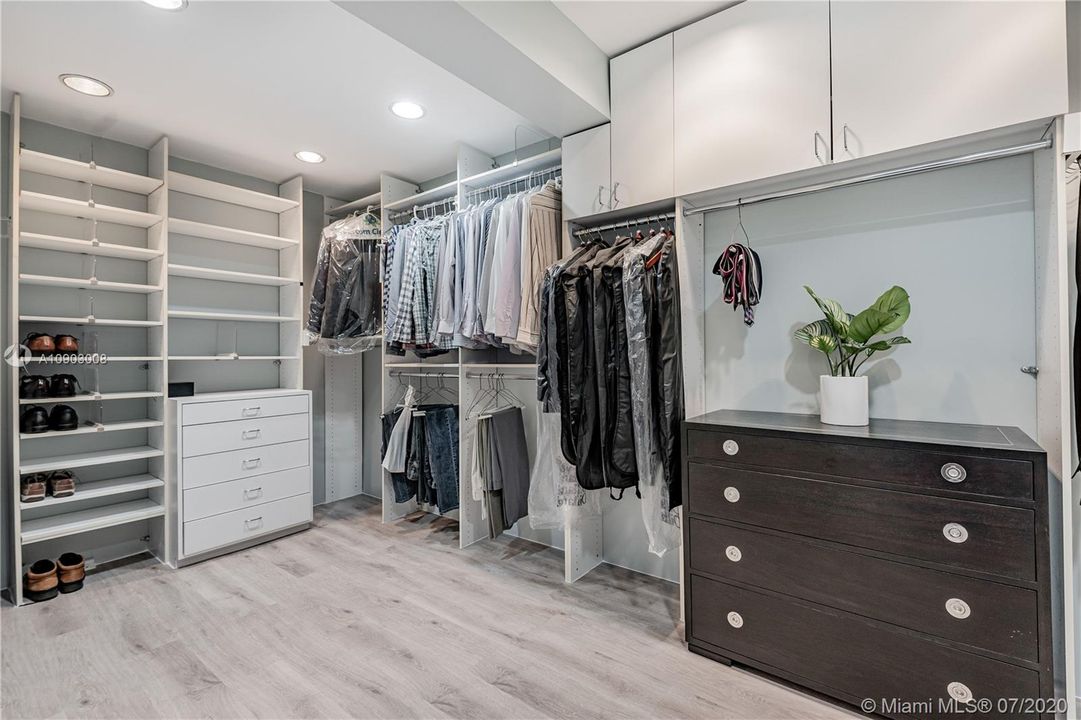 Recently Sold: $695,000 (4 beds, 3 baths, 0 Square Feet)