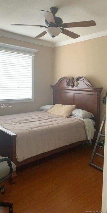 Vendido Recientemente: $429,000 (5 camas, 3 baños, 2857 Pies cuadrados)