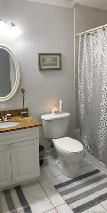 Vendido Recientemente: $429,000 (5 camas, 3 baños, 2857 Pies cuadrados)