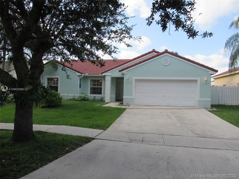 Recently Rented: $2,650 (3 beds, 2 baths, 1632 Square Feet)