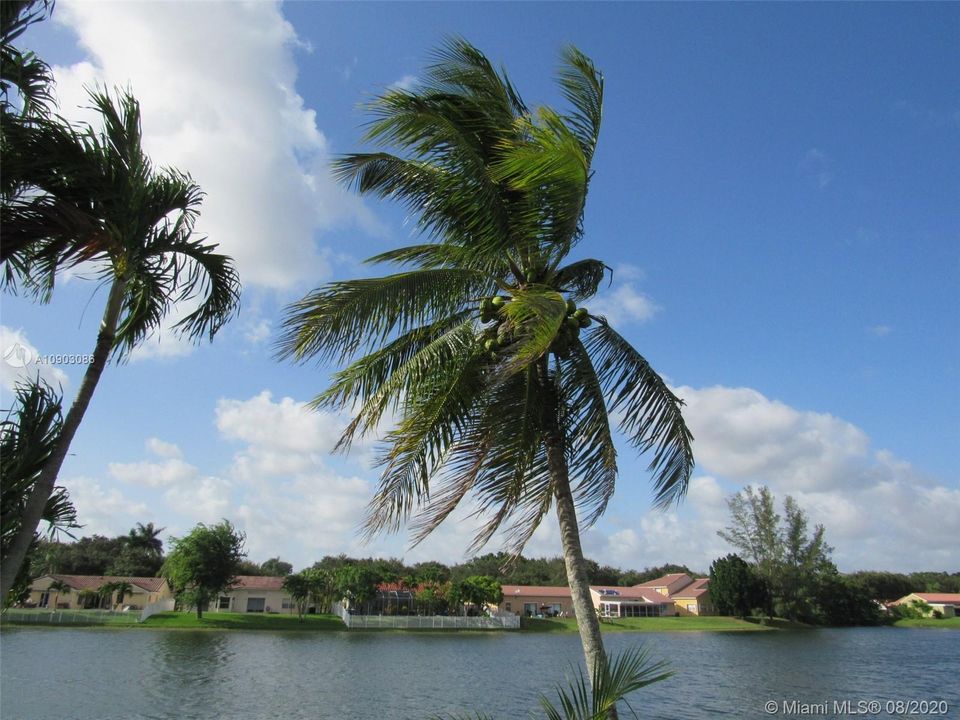 Recently Rented: $2,650 (3 beds, 2 baths, 1632 Square Feet)