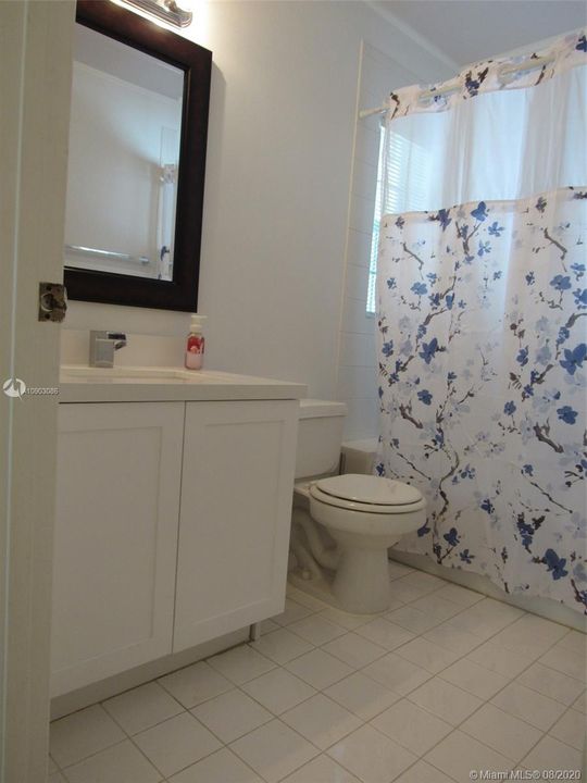 Recently Rented: $2,650 (3 beds, 2 baths, 1632 Square Feet)