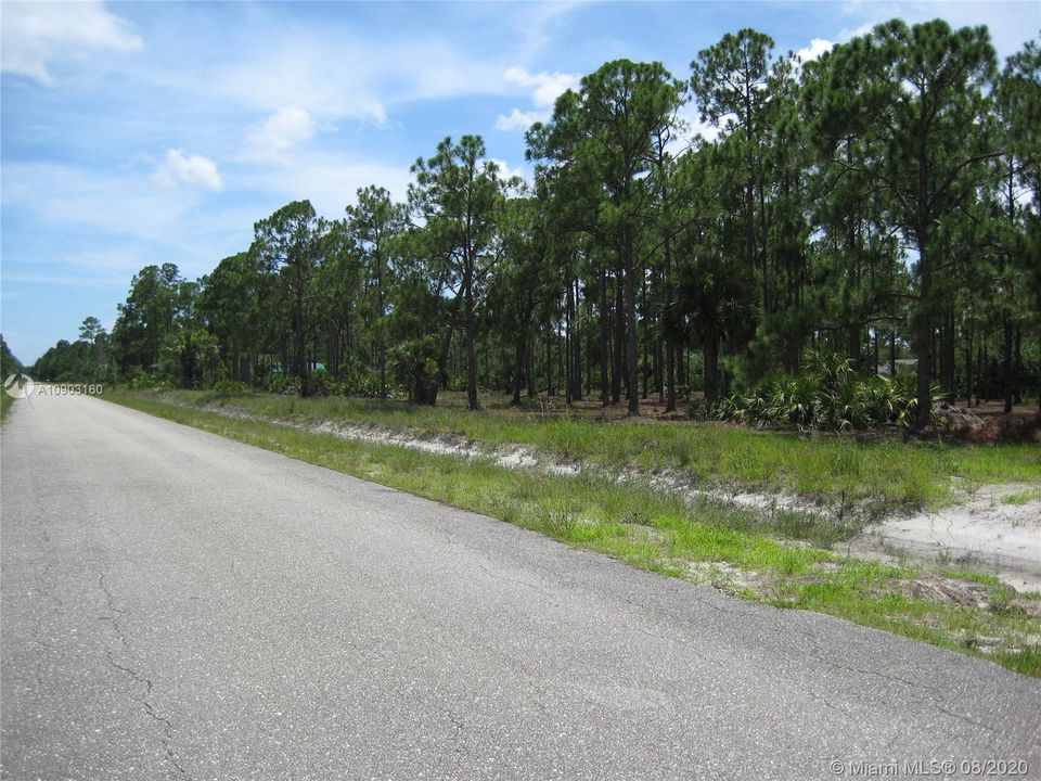 Vendido Recientemente: $10,000 (0.50 acres)