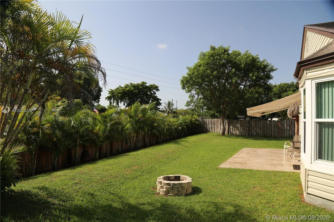 Oversized back yard