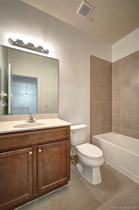 Recently Sold: $345,000 (4 beds, 3 baths, 1992 Square Feet)