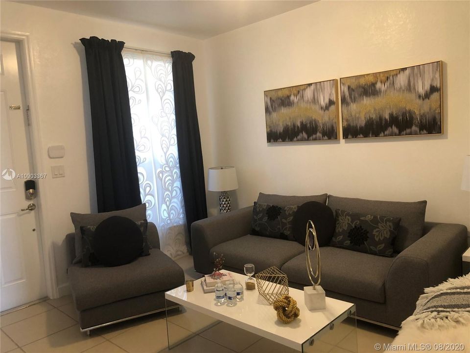 Недавно продано: $249,000 (3 спален, 2 ванн, 1442 Квадратных фут)