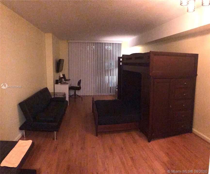 Vendido Recientemente: $217,500 (0 camas, 1 baños, 425 Pies cuadrados)