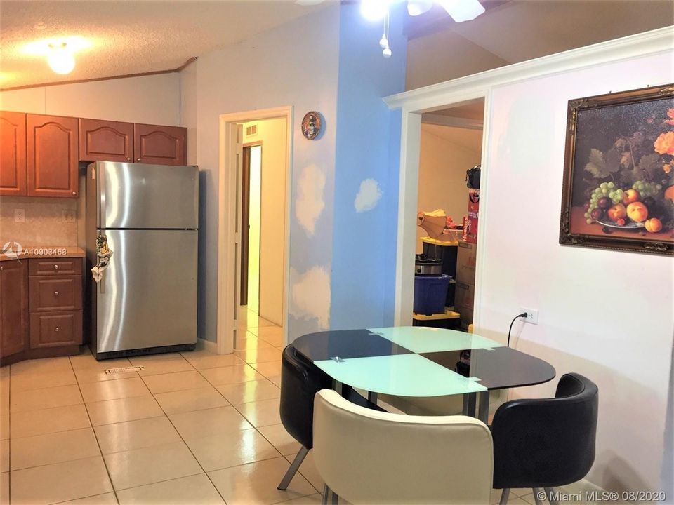 Vendido Recientemente: $130,000 (3 camas, 2 baños, 1170 Pies cuadrados)