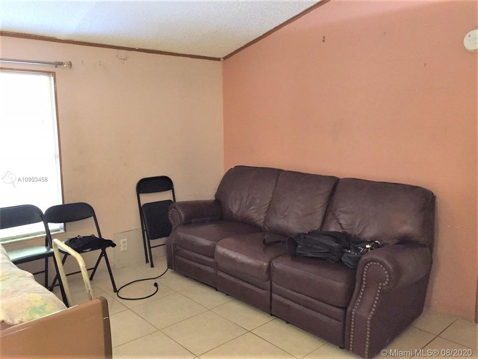 Vendido Recientemente: $130,000 (3 camas, 2 baños, 1170 Pies cuadrados)