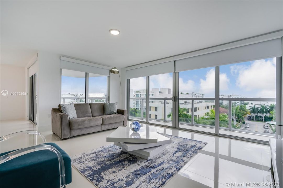 Recently Rented: $3,400 (2 beds, 2 baths, 1463 Square Feet)