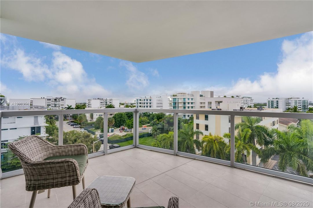 Recently Rented: $3,400 (2 beds, 2 baths, 1463 Square Feet)