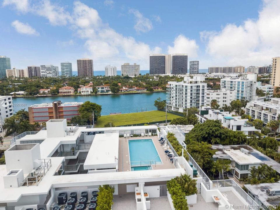 Recently Rented: $3,400 (2 beds, 2 baths, 1463 Square Feet)