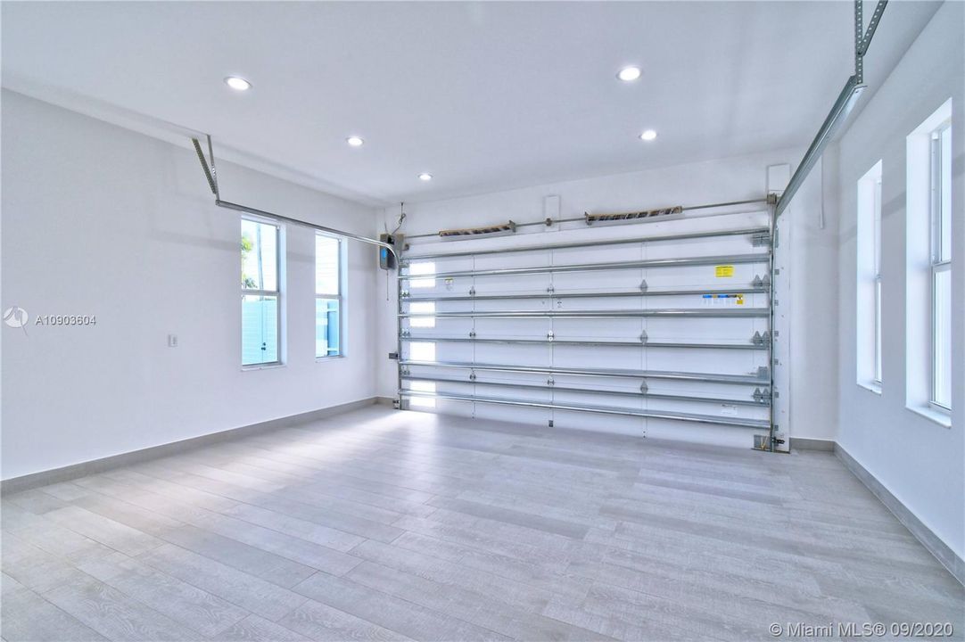 Vendido Recientemente: $1,295,000 (5 camas, 5 baños, 0 Pies cuadrados)