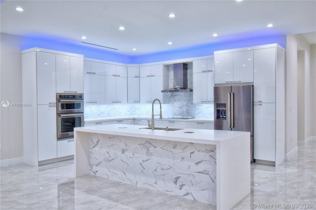 Vendido Recientemente: $1,295,000 (5 camas, 5 baños, 0 Pies cuadrados)
