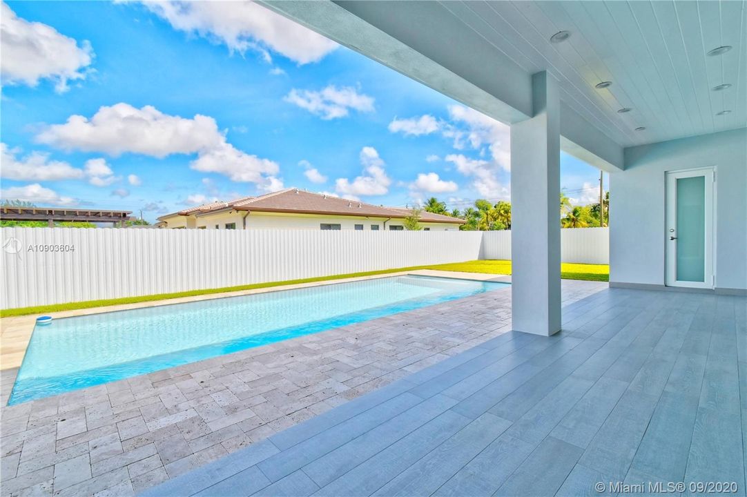 Vendido Recientemente: $1,295,000 (5 camas, 5 baños, 0 Pies cuadrados)
