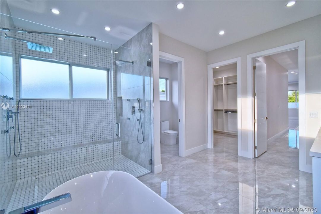 Vendido Recientemente: $1,295,000 (5 camas, 5 baños, 0 Pies cuadrados)