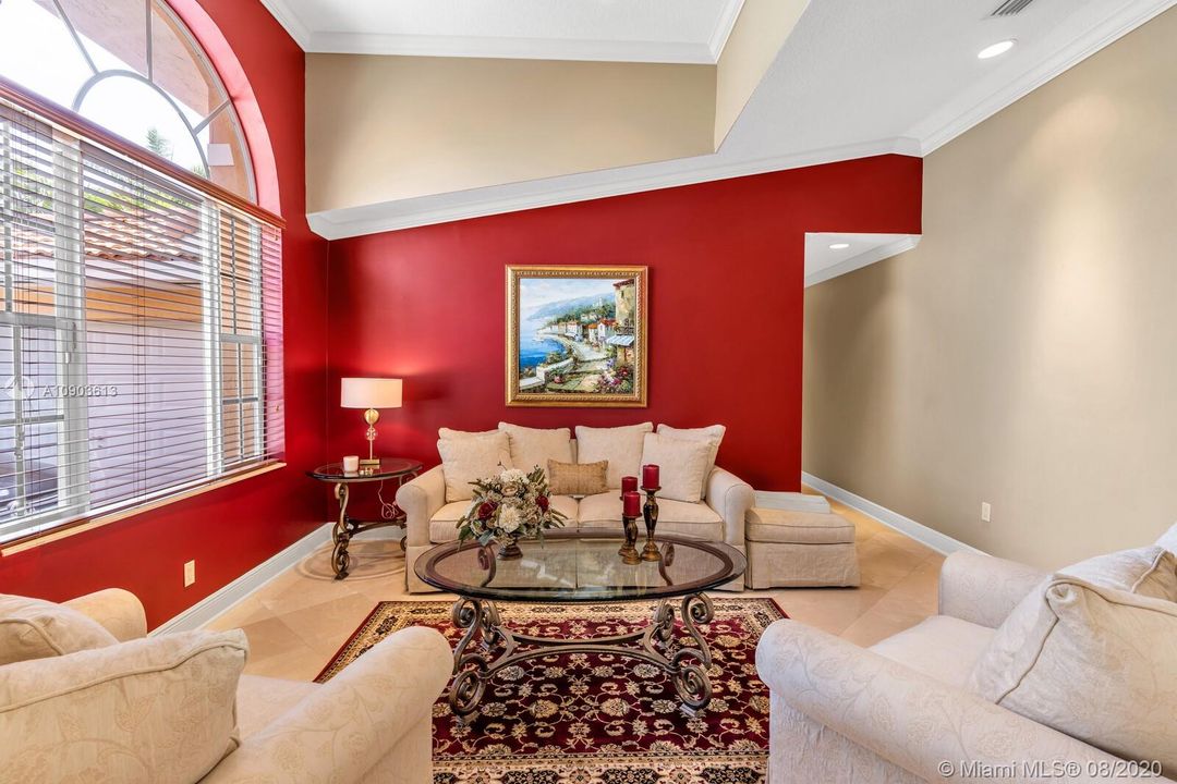 Recently Sold: $550,000 (4 beds, 3 baths, 2420 Square Feet)