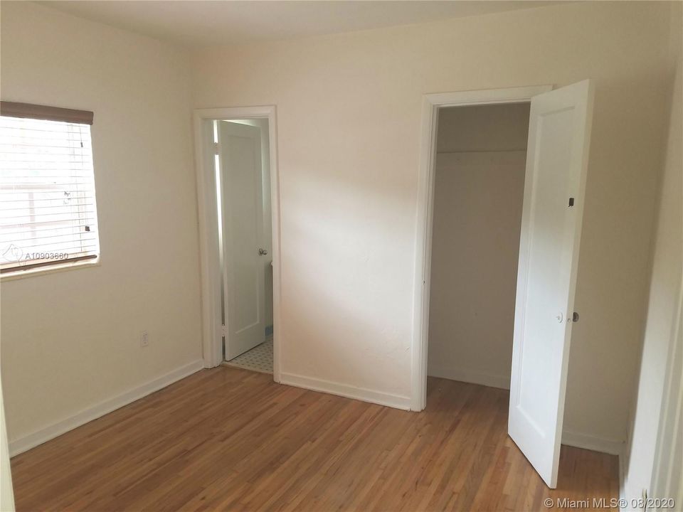 Recientemente alquilado: $2,000 (3 camas, 1 baños, 960 Pies cuadrados)
