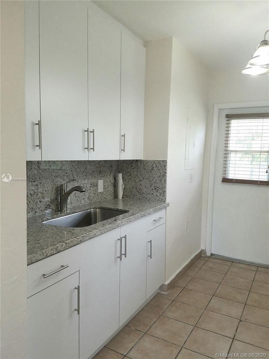Recientemente alquilado: $2,000 (3 camas, 1 baños, 960 Pies cuadrados)