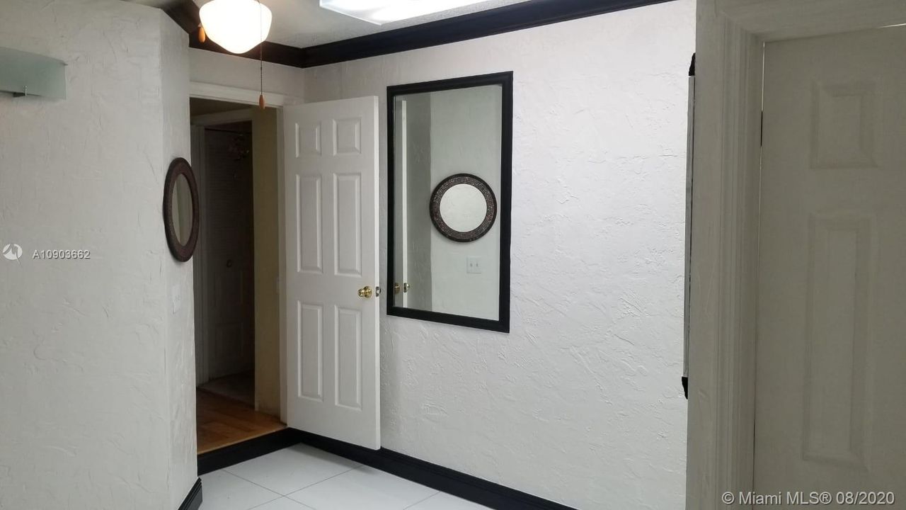 Recently Rented: $750 (1 beds, 1 baths, 1090 Square Feet)