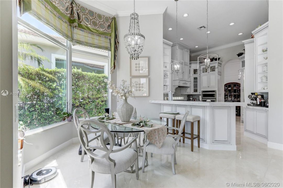 Vendido Recientemente: $1,649,000 (4 camas, 5 baños, 4465 Pies cuadrados)