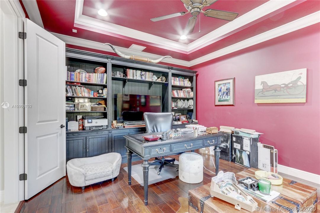 Vendido Recientemente: $1,649,000 (4 camas, 5 baños, 4465 Pies cuadrados)