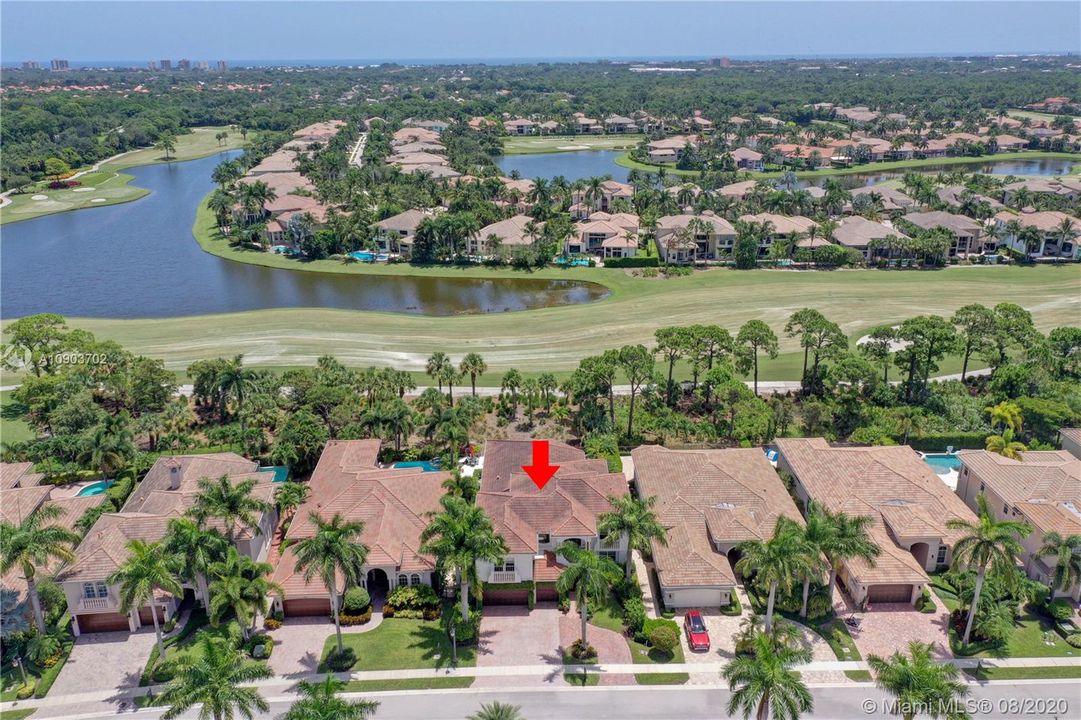 Vendido Recientemente: $1,649,000 (4 camas, 5 baños, 4465 Pies cuadrados)