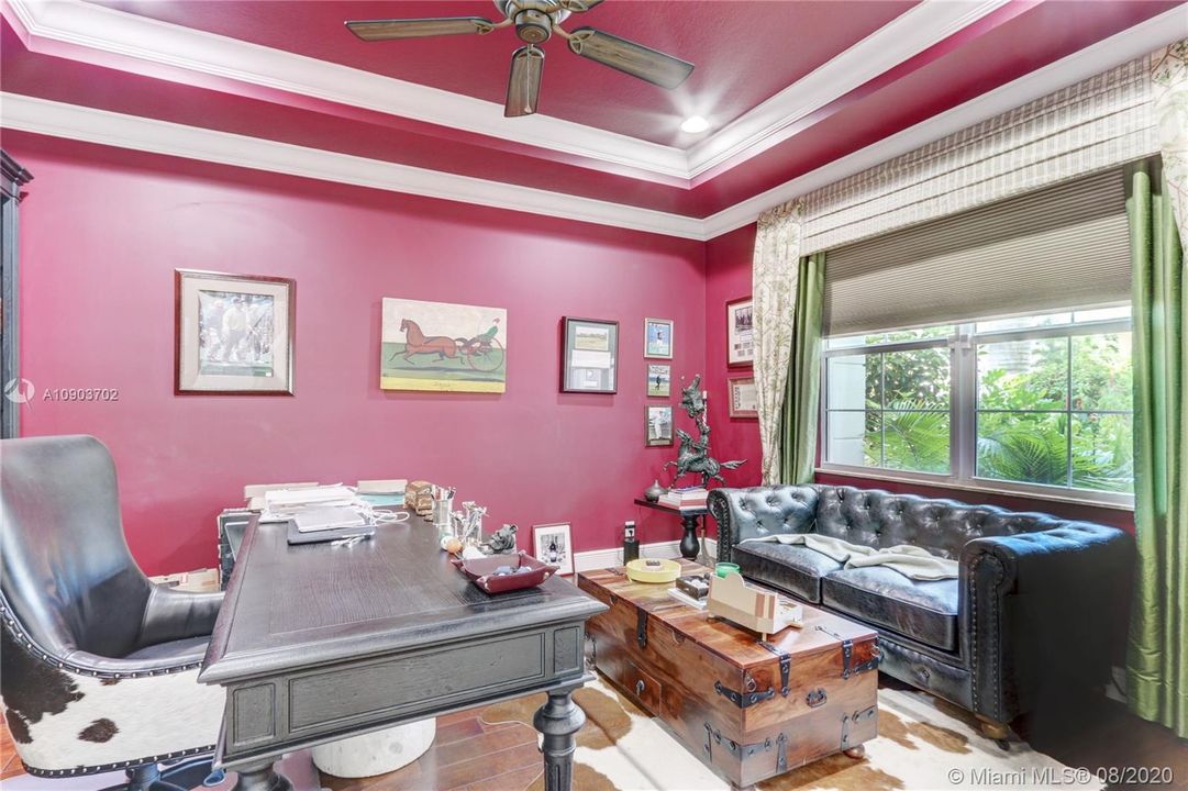 Vendido Recientemente: $1,649,000 (4 camas, 5 baños, 4465 Pies cuadrados)