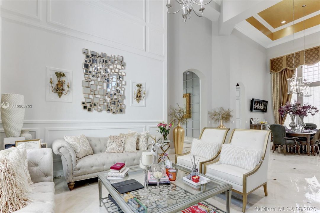 Vendido Recientemente: $1,649,000 (4 camas, 5 baños, 4465 Pies cuadrados)