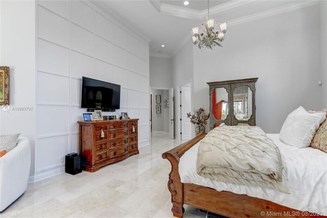 Vendido Recientemente: $1,649,000 (4 camas, 5 baños, 4465 Pies cuadrados)