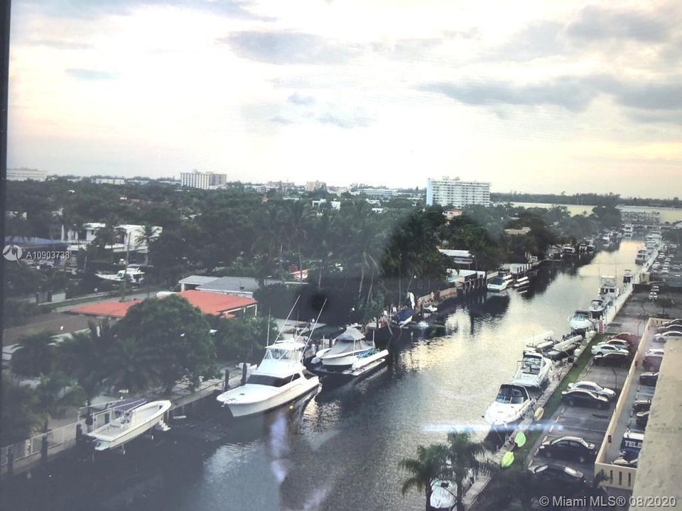Recently Rented: $1,290 (1 beds, 1 baths, 723 Square Feet)