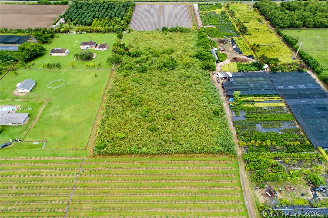 最近售出: $179,900 (2.57 acres)