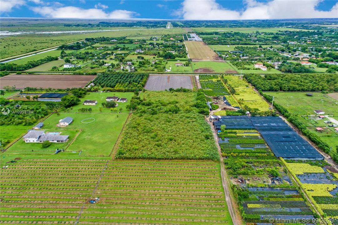 最近售出: $179,900 (2.57 acres)