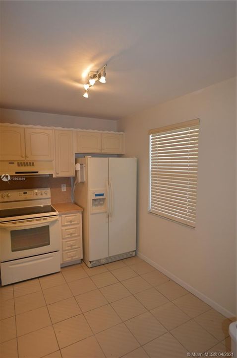 Recently Rented: $1,600 (2 beds, 2 baths, 1144 Square Feet)
