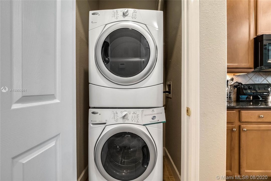 Недавно продано: $425,000 (5 спален, 5 ванн, 0 Квадратных фут)