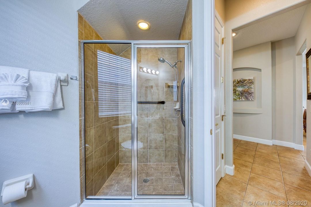 Недавно продано: $425,000 (5 спален, 5 ванн, 0 Квадратных фут)