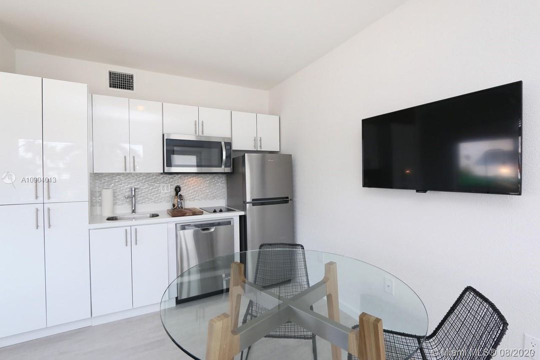 Recently Rented: $1,400 (1 beds, 1 baths, 445 Square Feet)