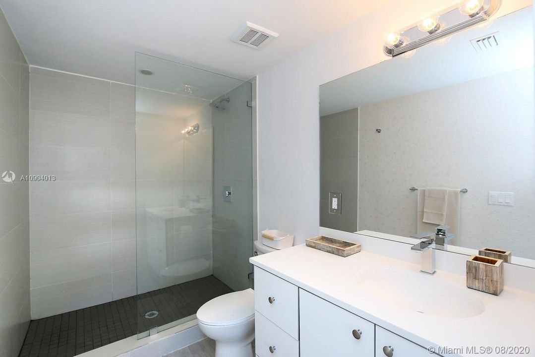 Недавно арендовано: $1,400 (1 спален, 1 ванн, 445 Квадратных фут)