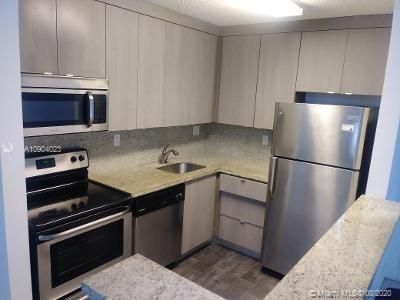 Recently Rented: $1,600 (2 beds, 2 baths, 896 Square Feet)