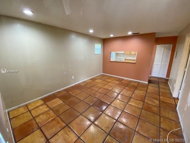 Recently Rented: $1,000 (1 beds, 1 baths, 550 Square Feet)